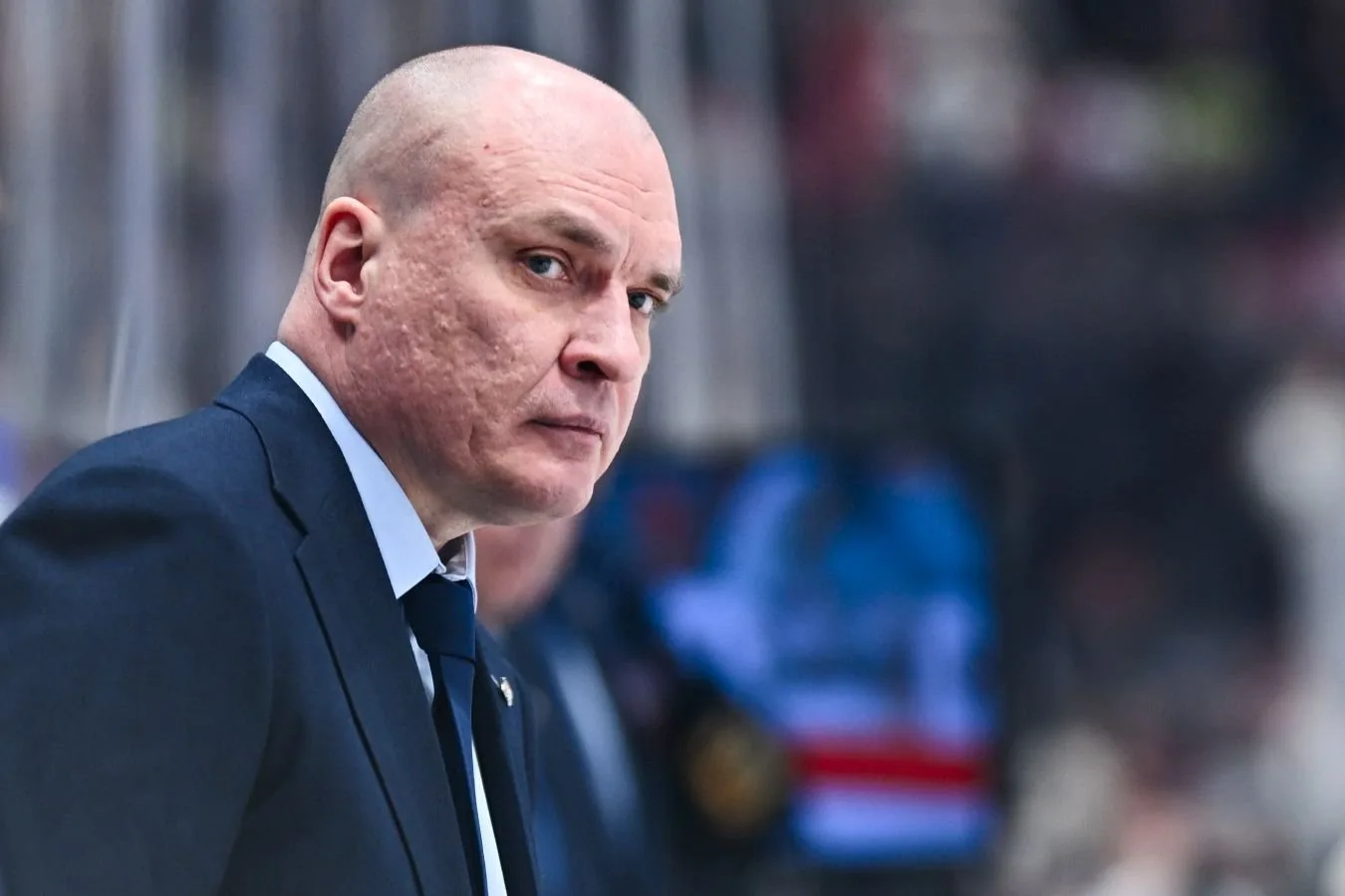 🤔 Вице-президент КХЛ Валерий Каменский был удивлён отстранением Андрея Разина с поста ...