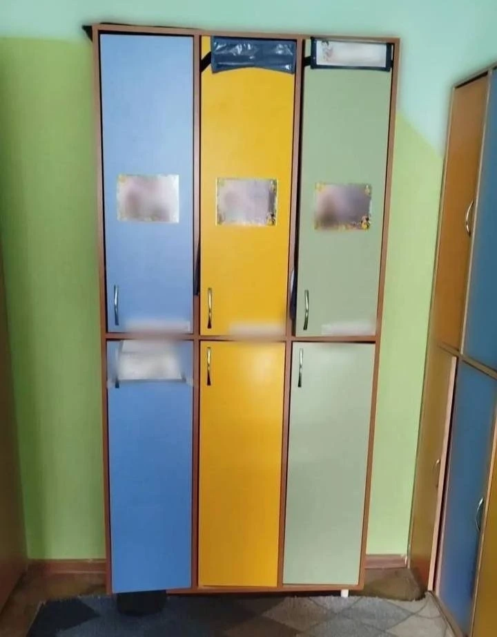 😱 Шкаф упал на пятерых детей в детсаду Томска.