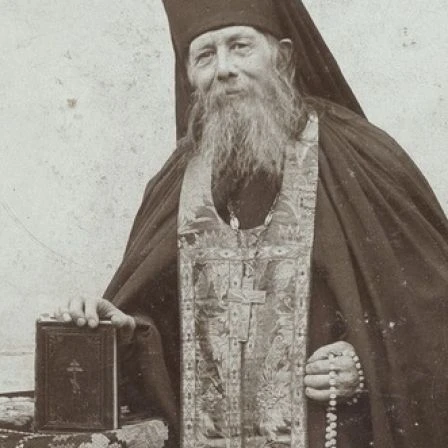 Что нам до чужих грехов, когда сами по уши в бездне греховной. Будем отселе молиться и ...