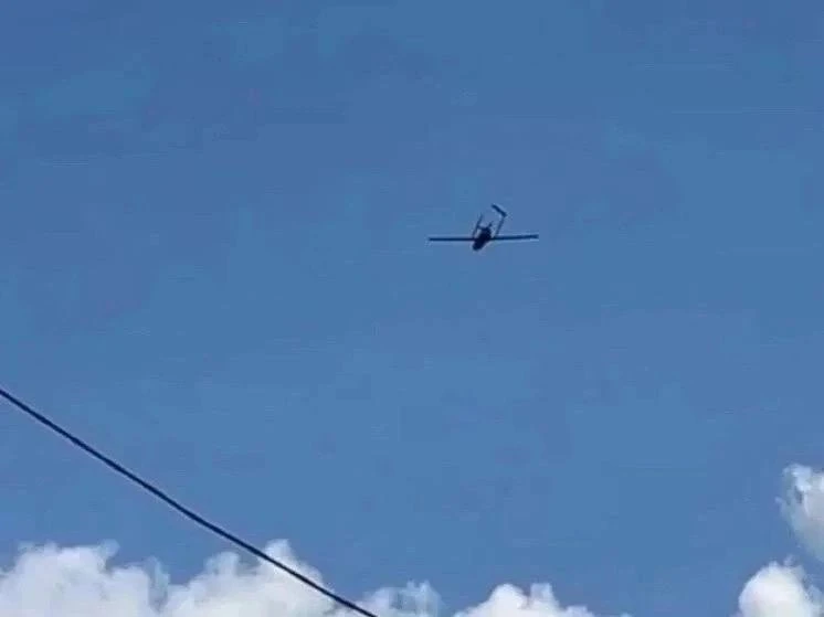 Жителей Сириуса просят не ездить на личных авто после атаки БПЛА.