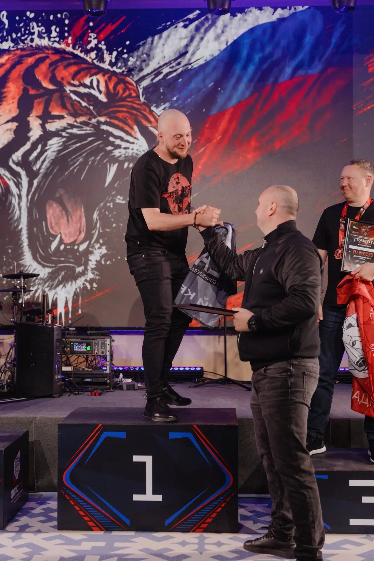 🏆 Финальные кадры «Тихоокеанского рубежа»