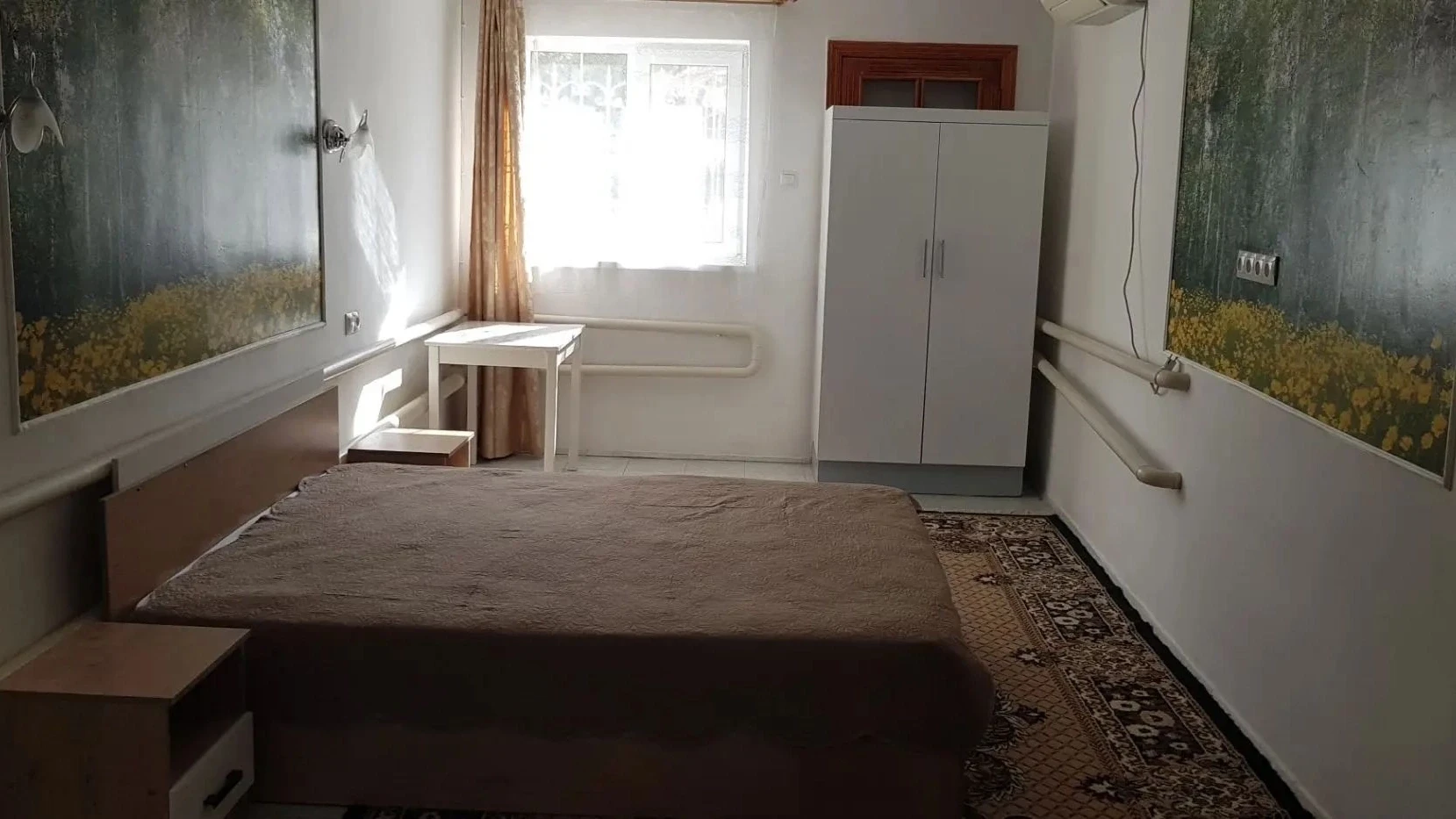 Сдам на длительный период п/особняк в центре, около 3 школы. Имеются мебель и быт.техни...
