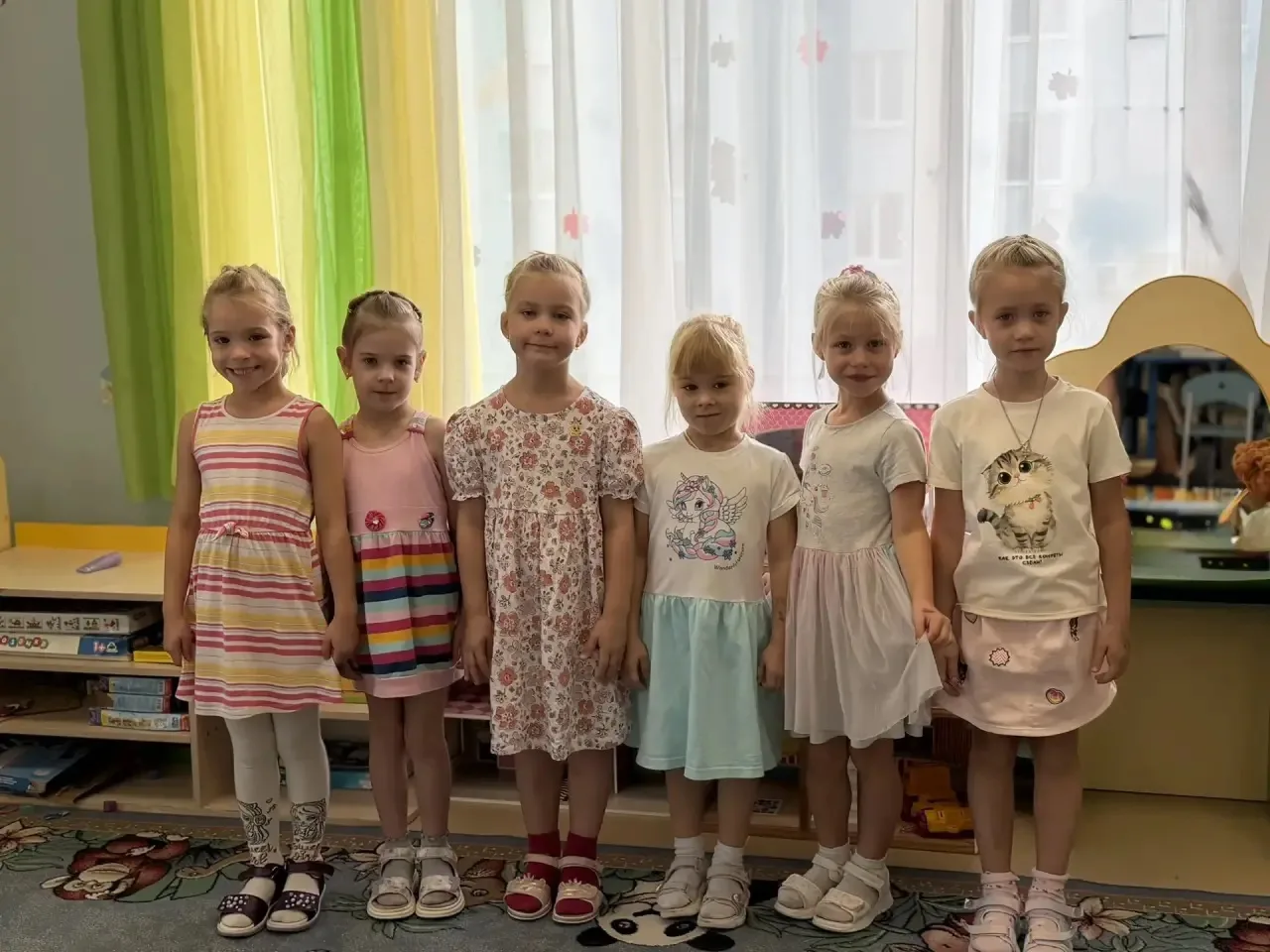 👗🎨 «Девочка в нарядном платье» в группе «Любознайки»