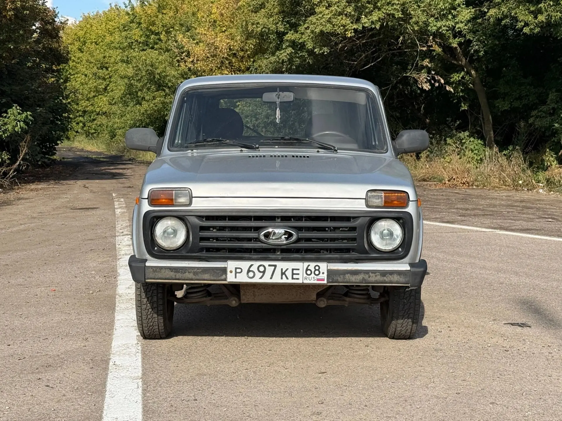 Продам ниву пятидверку в хорошем состояние с гуром . Автомобиль 2015 года пробег 195000...