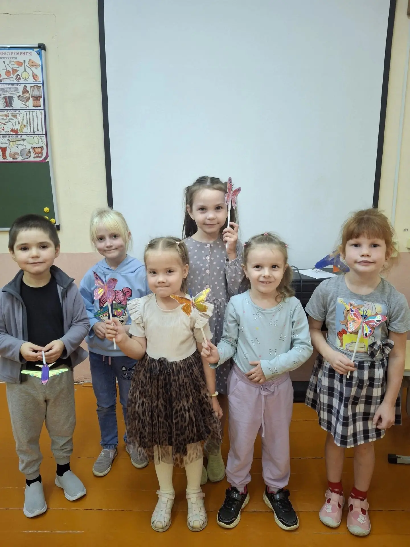 В музыкально-эстетическом классе нашей школы начались занятия🥁👫🎨