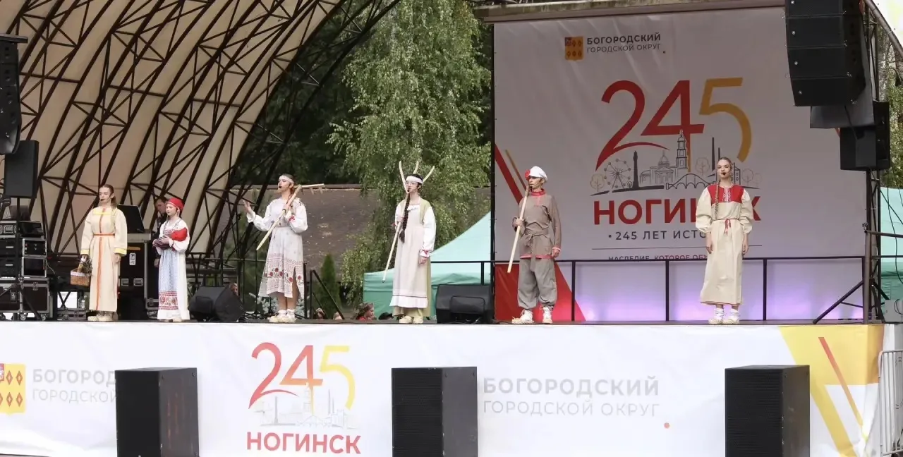 🎭 Твоей энергии нужен выход? Мечтаешь о сцене? Театральная мастерская «Лица» открывает...