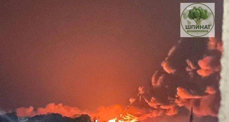 Взрывы и серьёзный пожар в украинском городе Кропивницкий. Полыхают склады и промышленн...