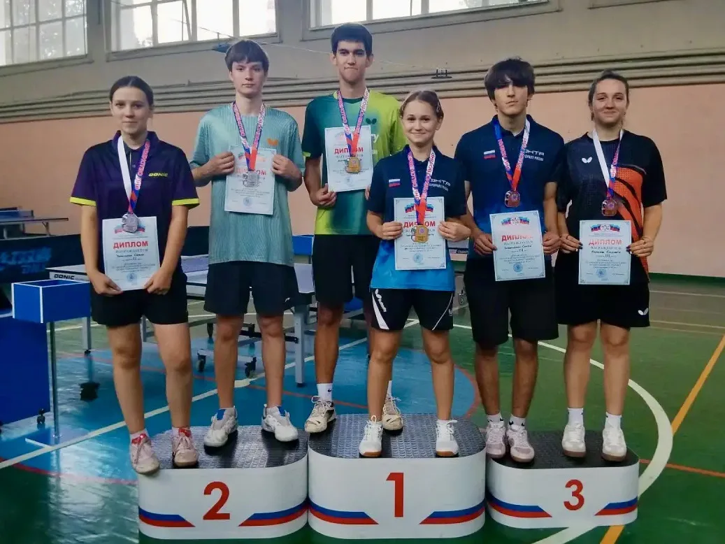 🏓Характер, скорость и точность! В Луганске определили сильнейших юниоров и юниорок ЛНР...