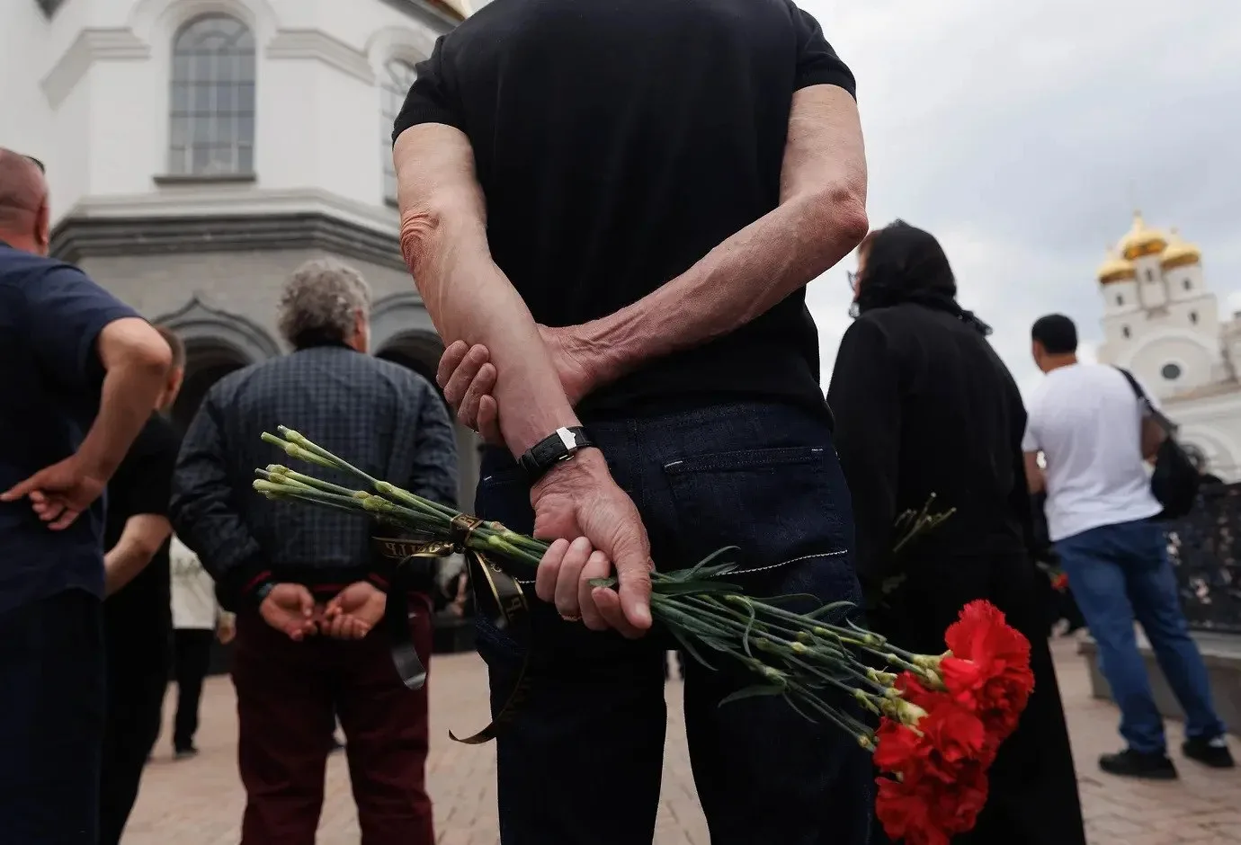 В городе Лермонтове Ставропольского края похоронили старшего прапорщика внутренней служ...
