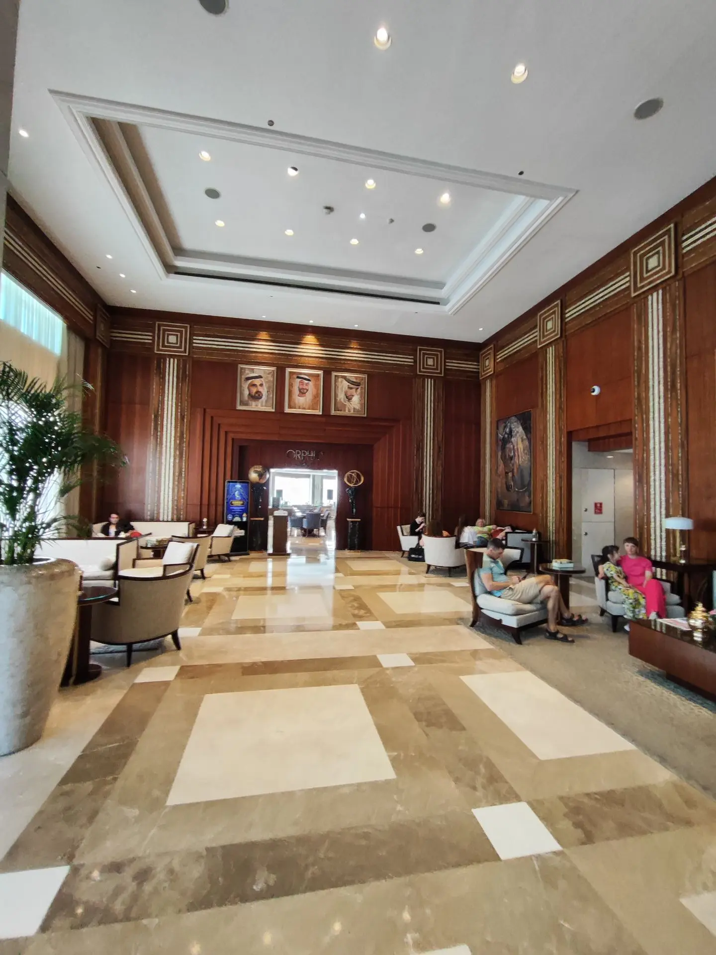 Stella Di Mare Dubai Marina 5* — стиль, комфорт и динамика Дубая!