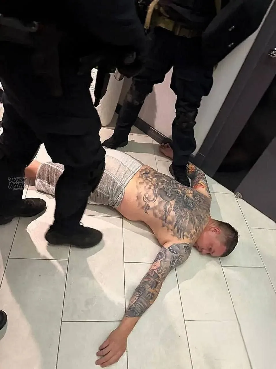👮‍♂️ Замглавы Таганрога задержали за взятки — силовиков он встретил в одном полотенце