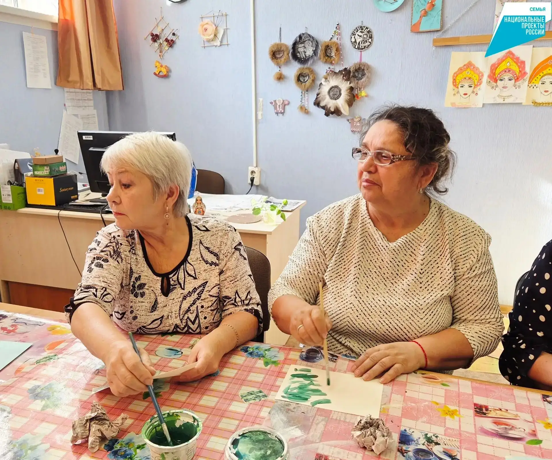 Малахитовая шкатулка своими руками: сказы Бажова оживают в отделении дневного пребывани...