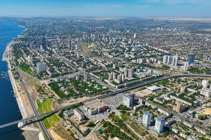 Октябрь балует жителей и гостей Волгограда тёплой погодой. Дожди также обходят регион с...