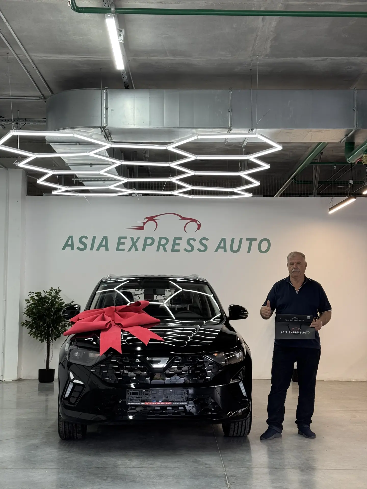 «Спасибо компании, Asia Express Auto, за помощь в подборе и доставку автомобиля!» 🥳