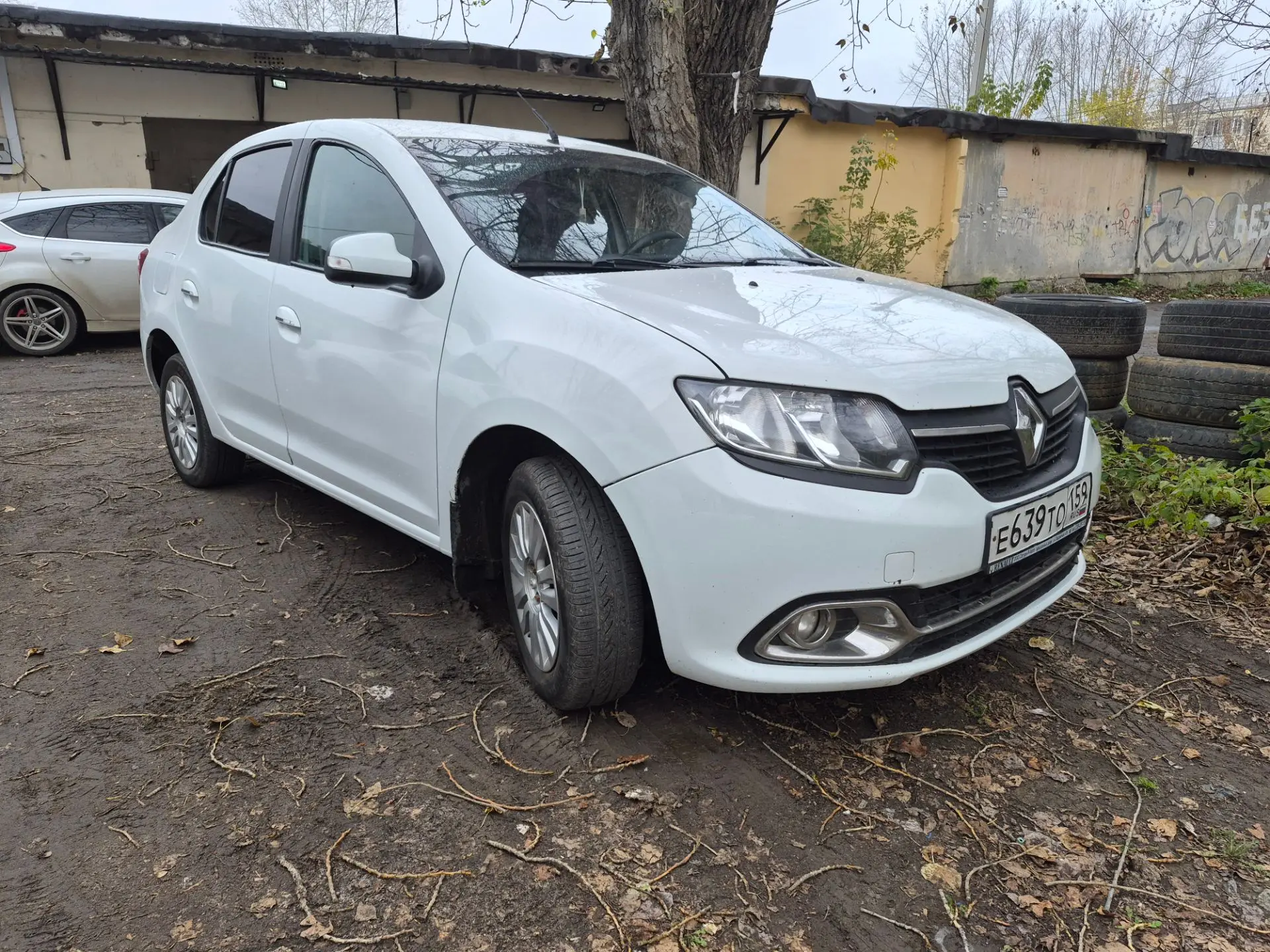 Renault Logan 1.6 MT, 2014,