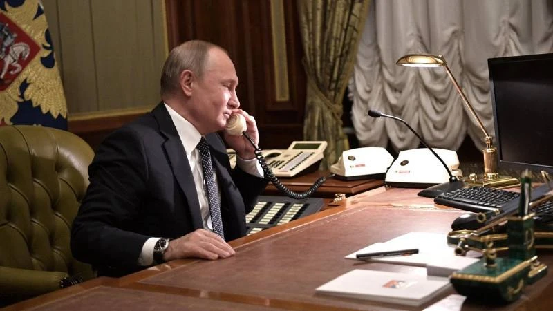 Путин и Трамп провели телефонный разговор