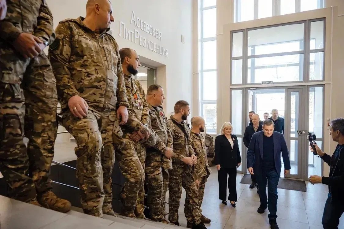 Добровольцы бригады «БАРС-Курск» приняли участие в открытии персональной выставки «Мала...
