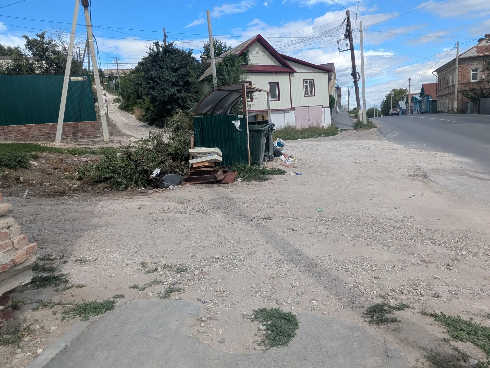 🔔 Тротуары в Вольске остаются разваленными
