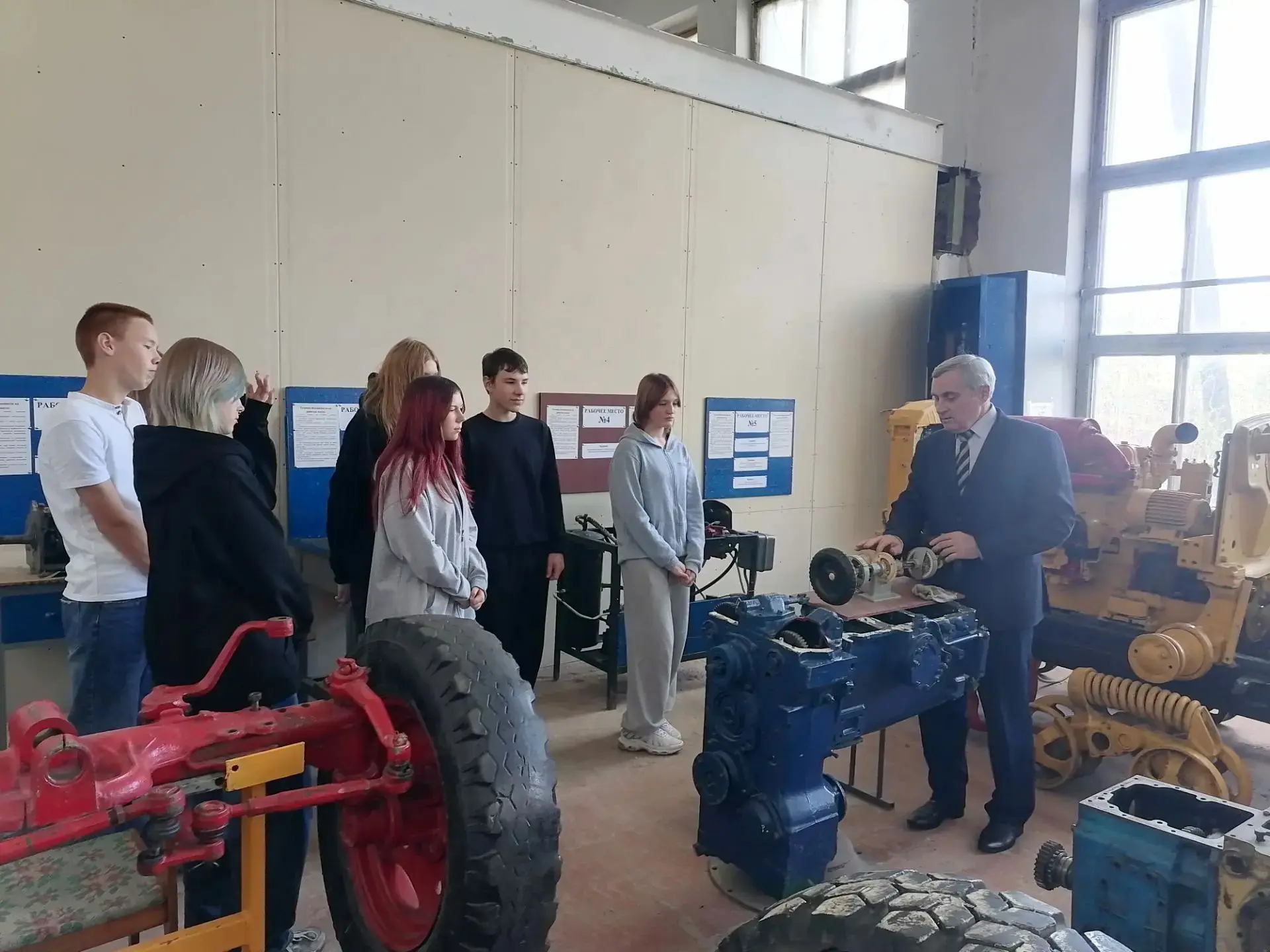 ⚒👩‍🏫В рамках профориентационной работы для школьников Атрачинской и Валуевской школ б...
