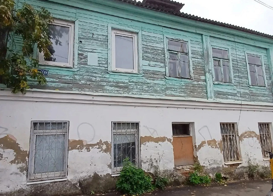 Аварийный дом на улице Никитской во Владимире снесут по решению суда