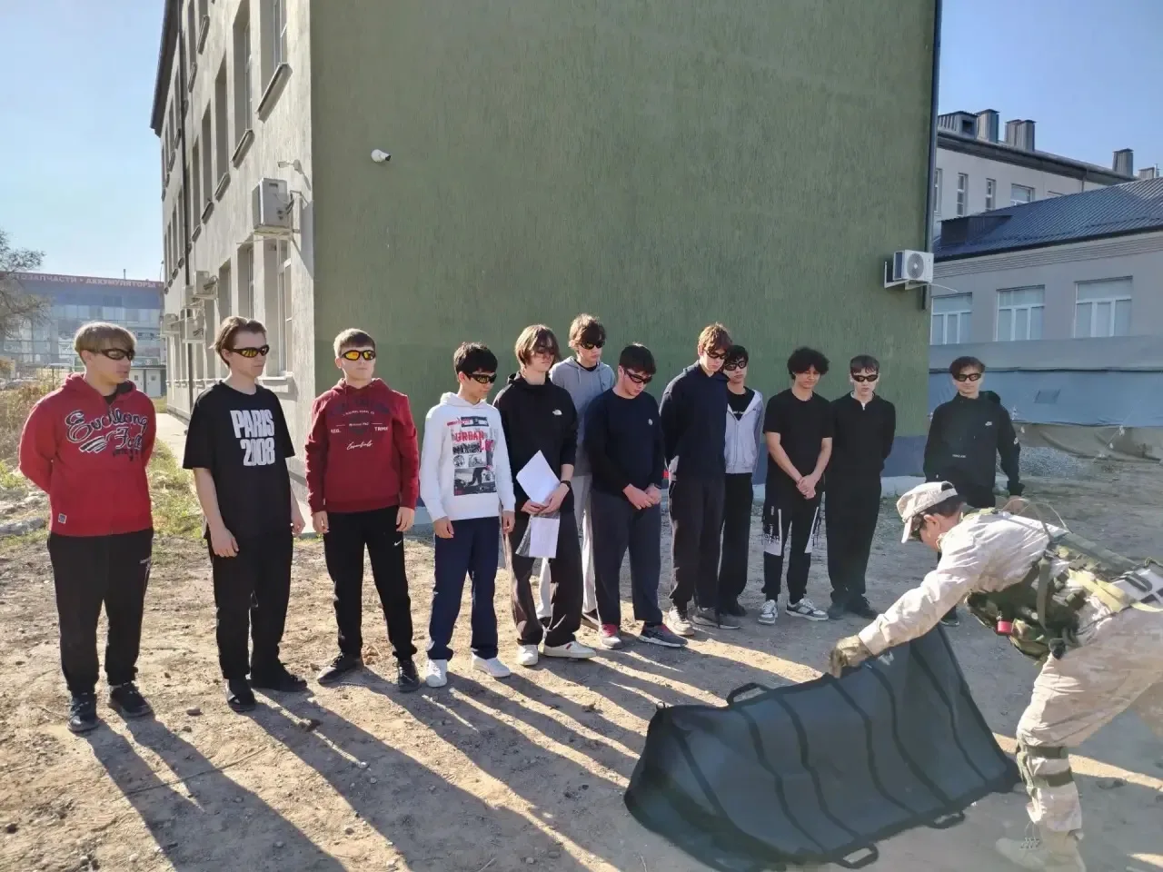 Заголовок: Наши парни — лучшие! 🥇🎖️