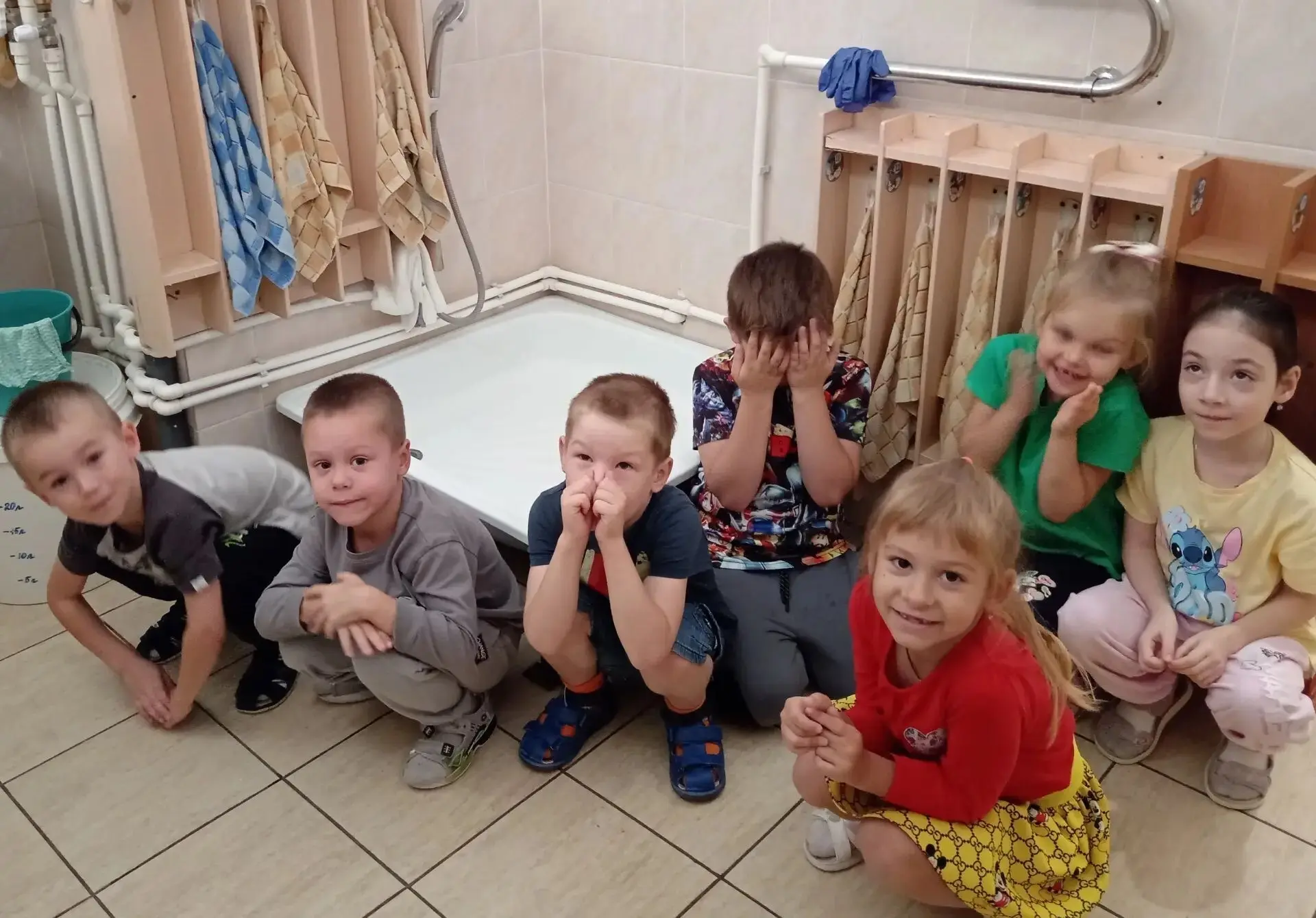 В небесах он словно птица,