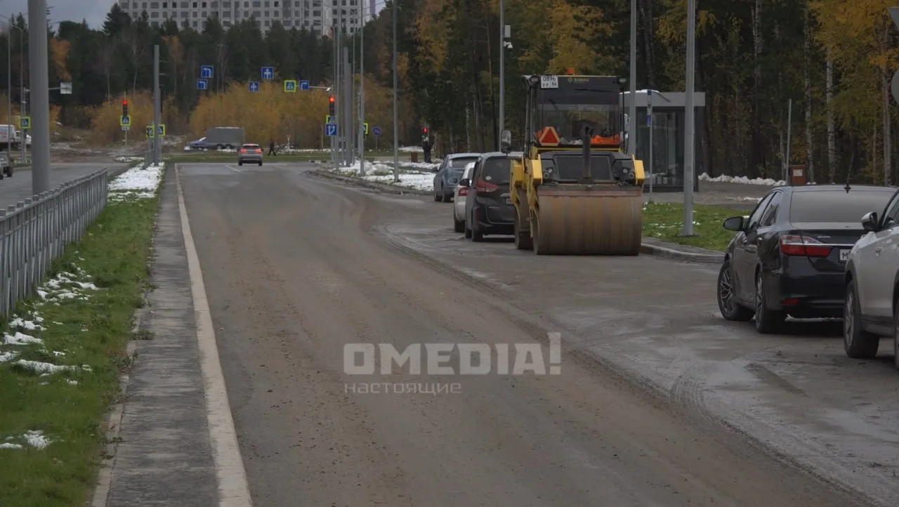 В 41-м микрорайоне Сургута завершают строительство двух новых дорог — продолжения улиц ...