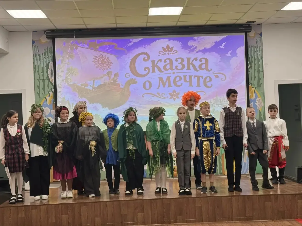 Сегодня в нашей школе воздух буквально пропитан теплом! 🍂❤️