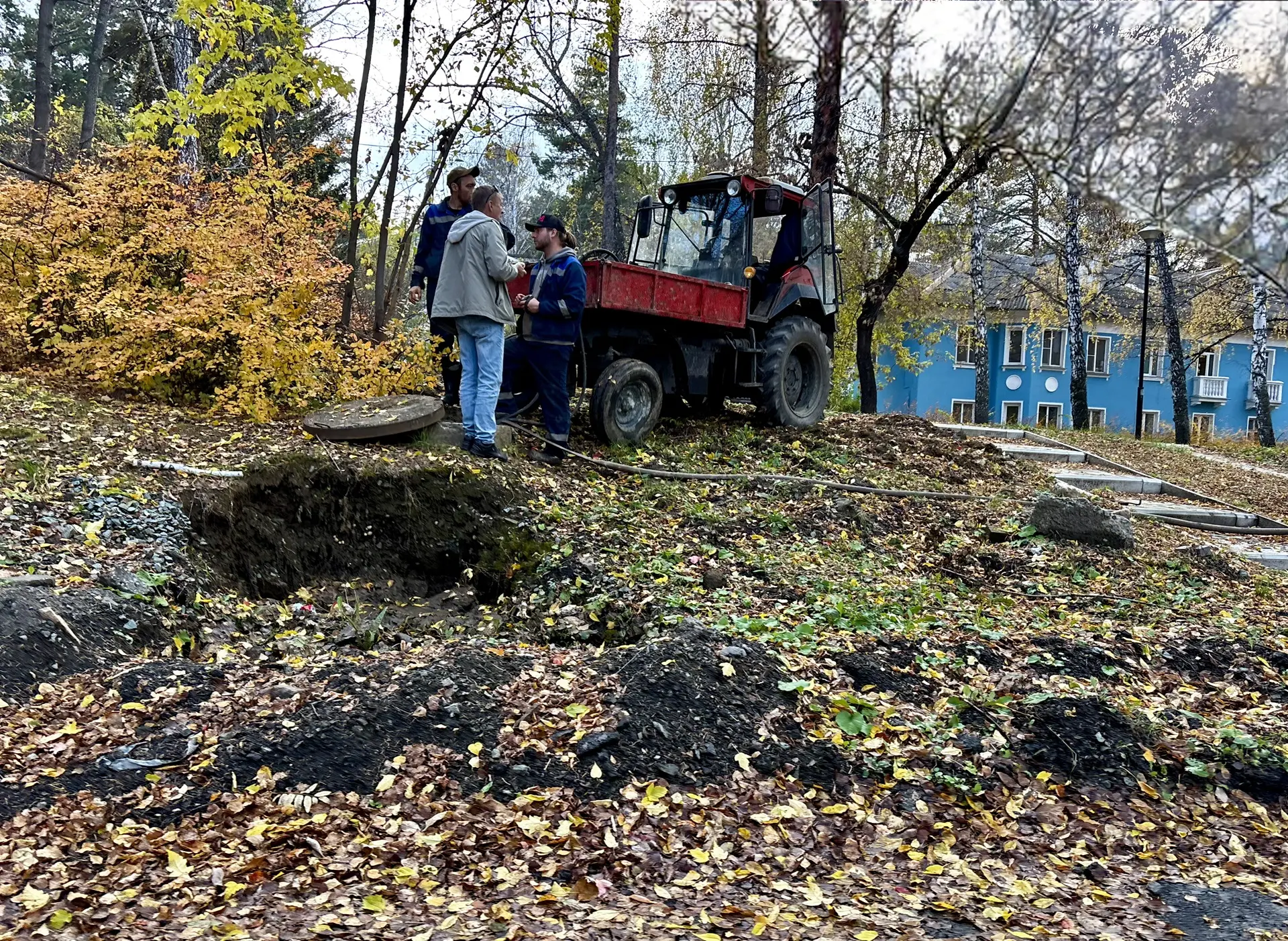 На проспекте Ленина, возле дома № 14, несколько дней назад на проезжей части появилась ...
