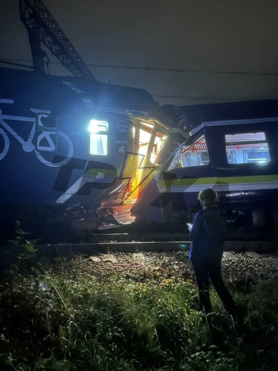 Во Львовской области столкнулись 2 поезда 🤔