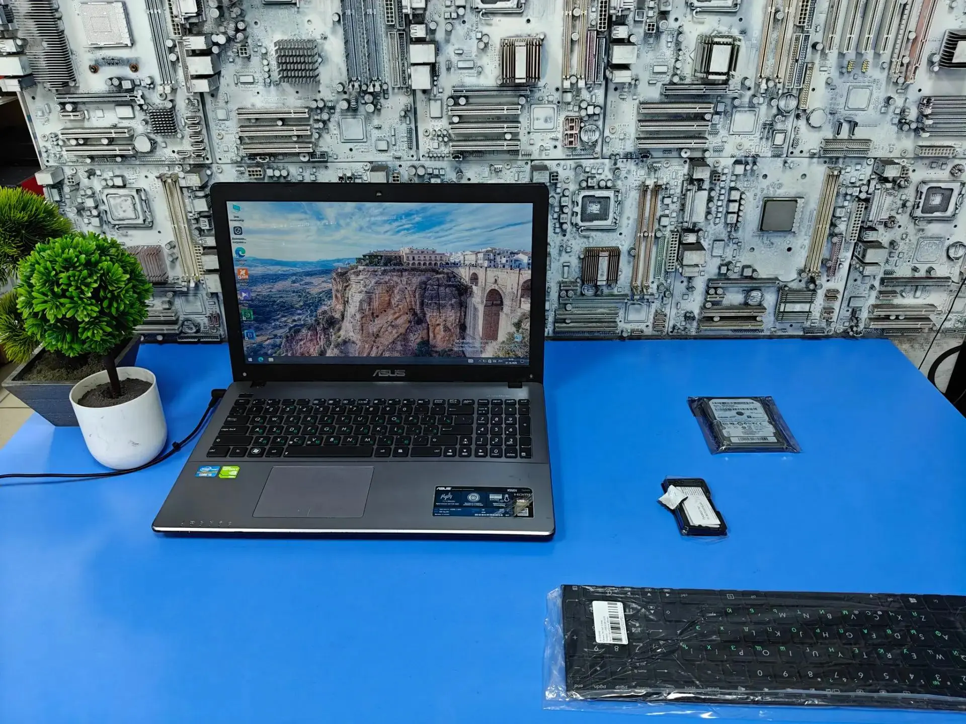 Капитальный апгрейд и ремонт ноутбука Asus! Техническое обслуживание, замена жесткого д...