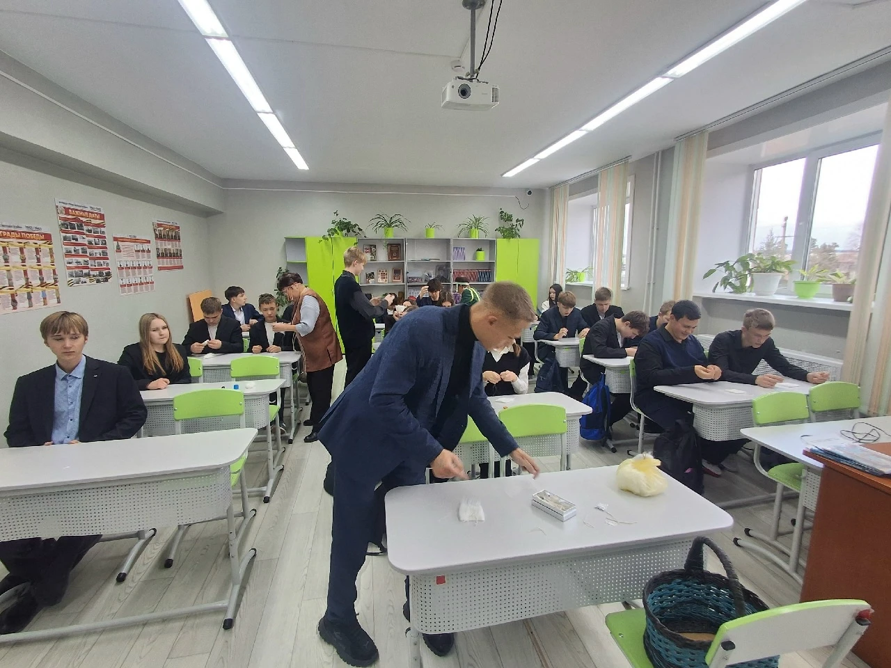 Погружение в традиции Севера: в нашей школе прошла встреча «Дни эвенкийской культуры»