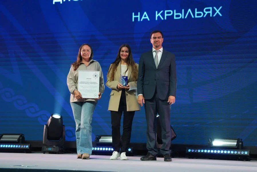 Дизайнеры из Севастополя победили на окружном этапе конкурса адаптивной одежды «На крыл...