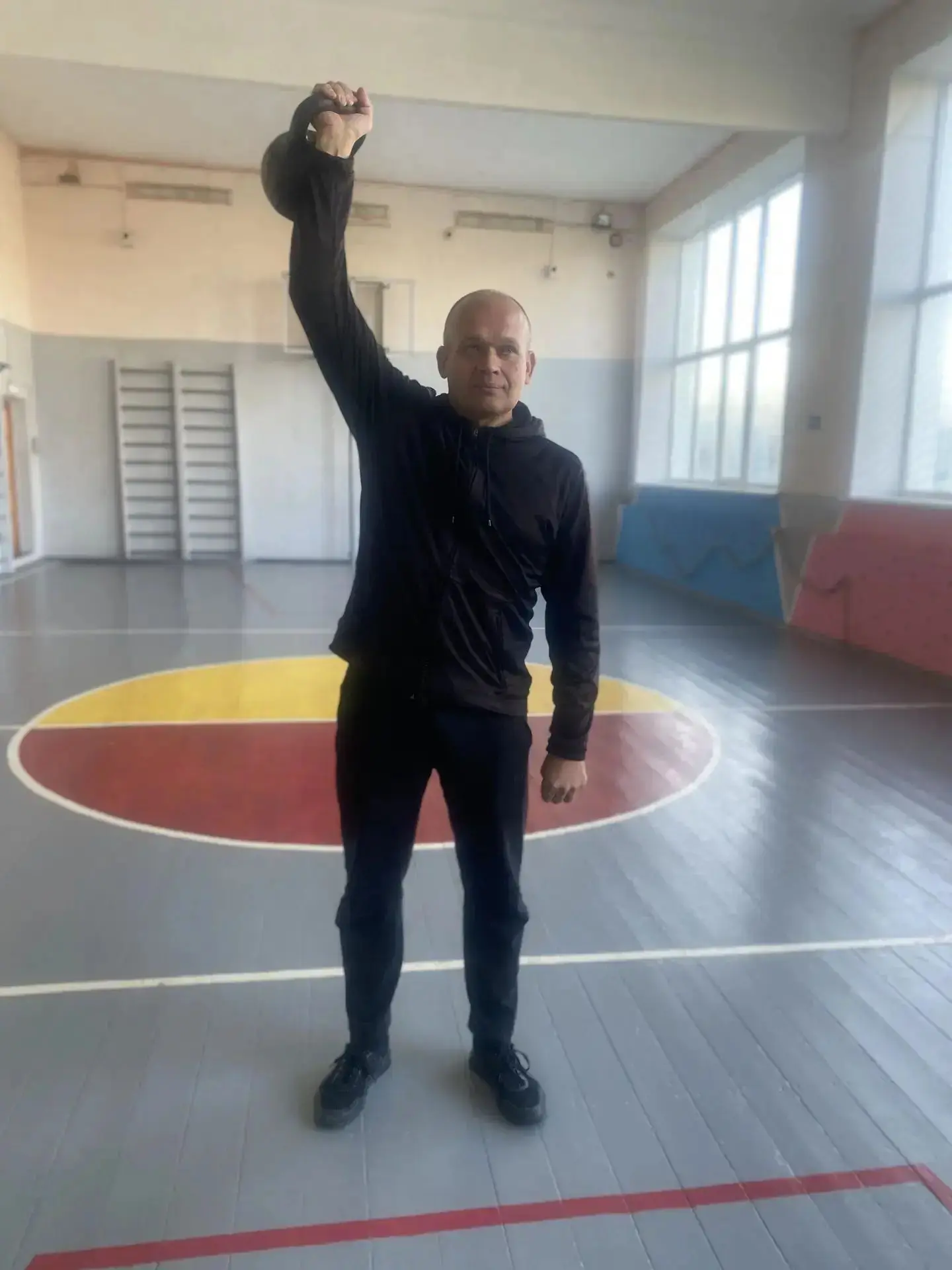 В рамках Всероссийской недели ГТО педагоги и обучающиеся средней школы села Троицкое Ли...