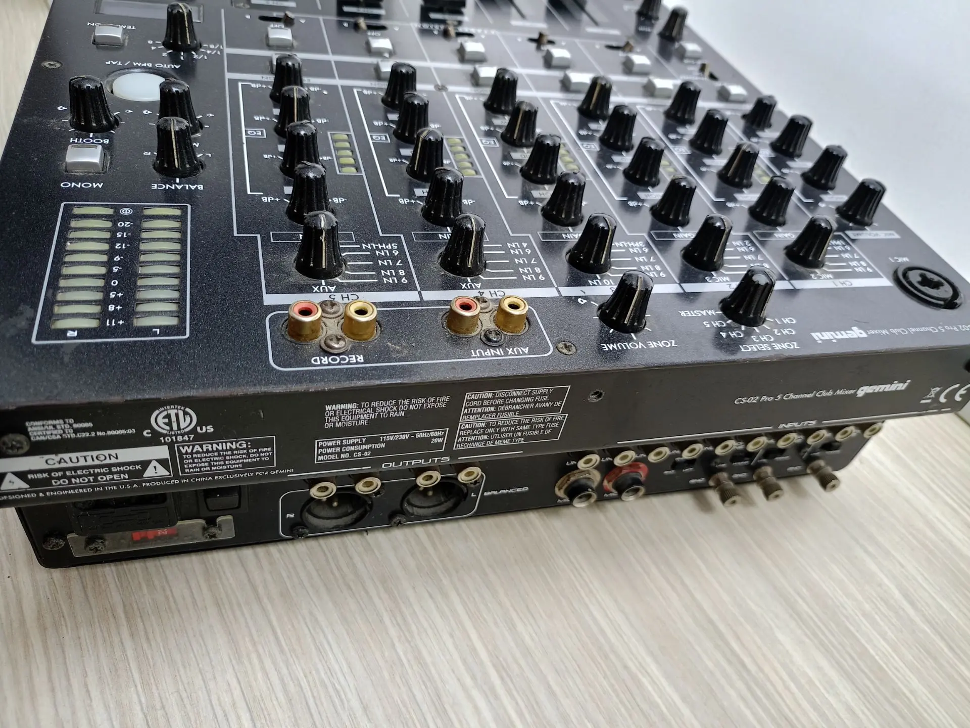 Микшерный пульт Gemini CS-02 Pro