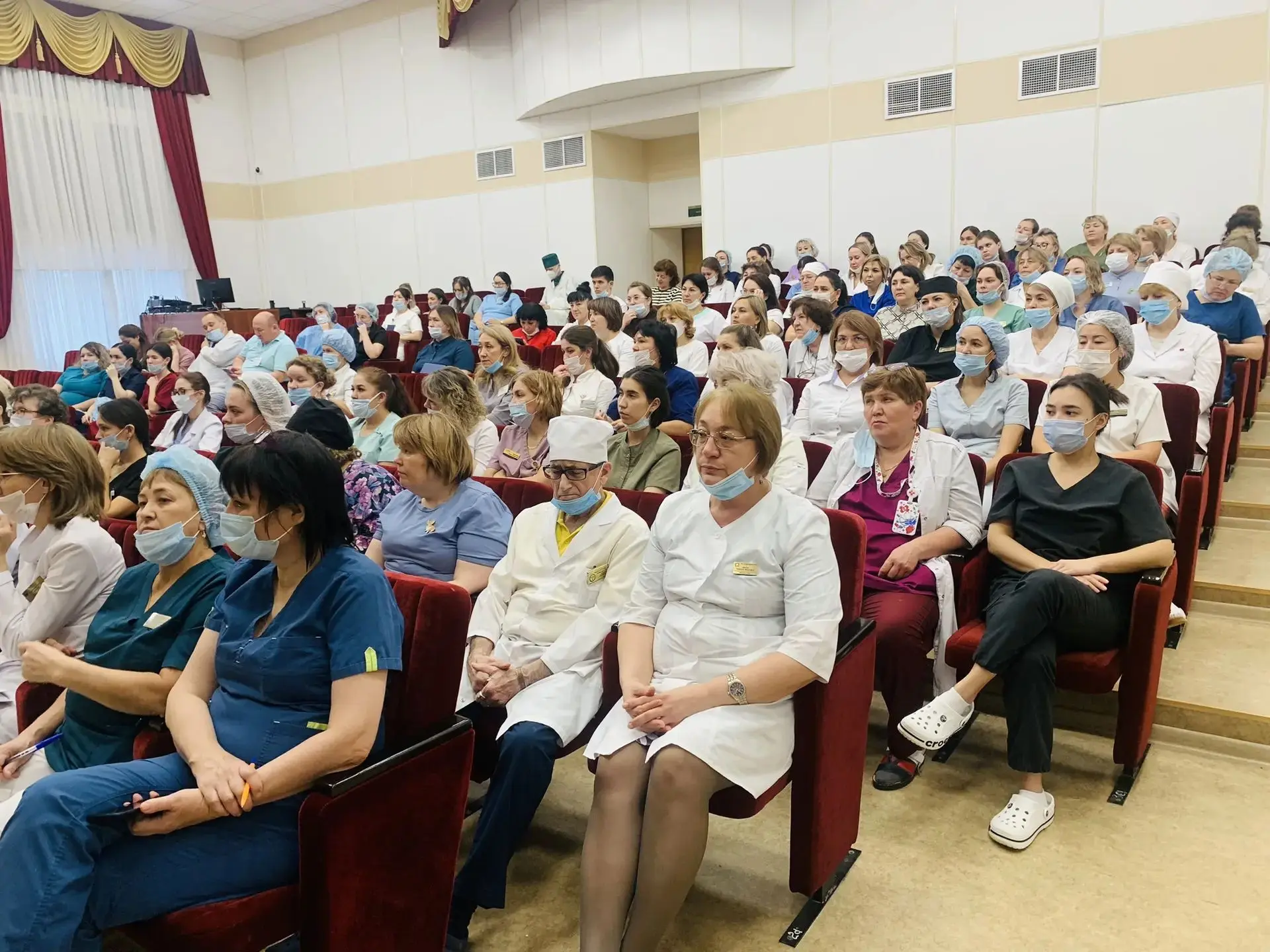 🗓️15 октября в ГАУЗ «Альметьевская районная многопрофильная больница» прошло рабочее с...