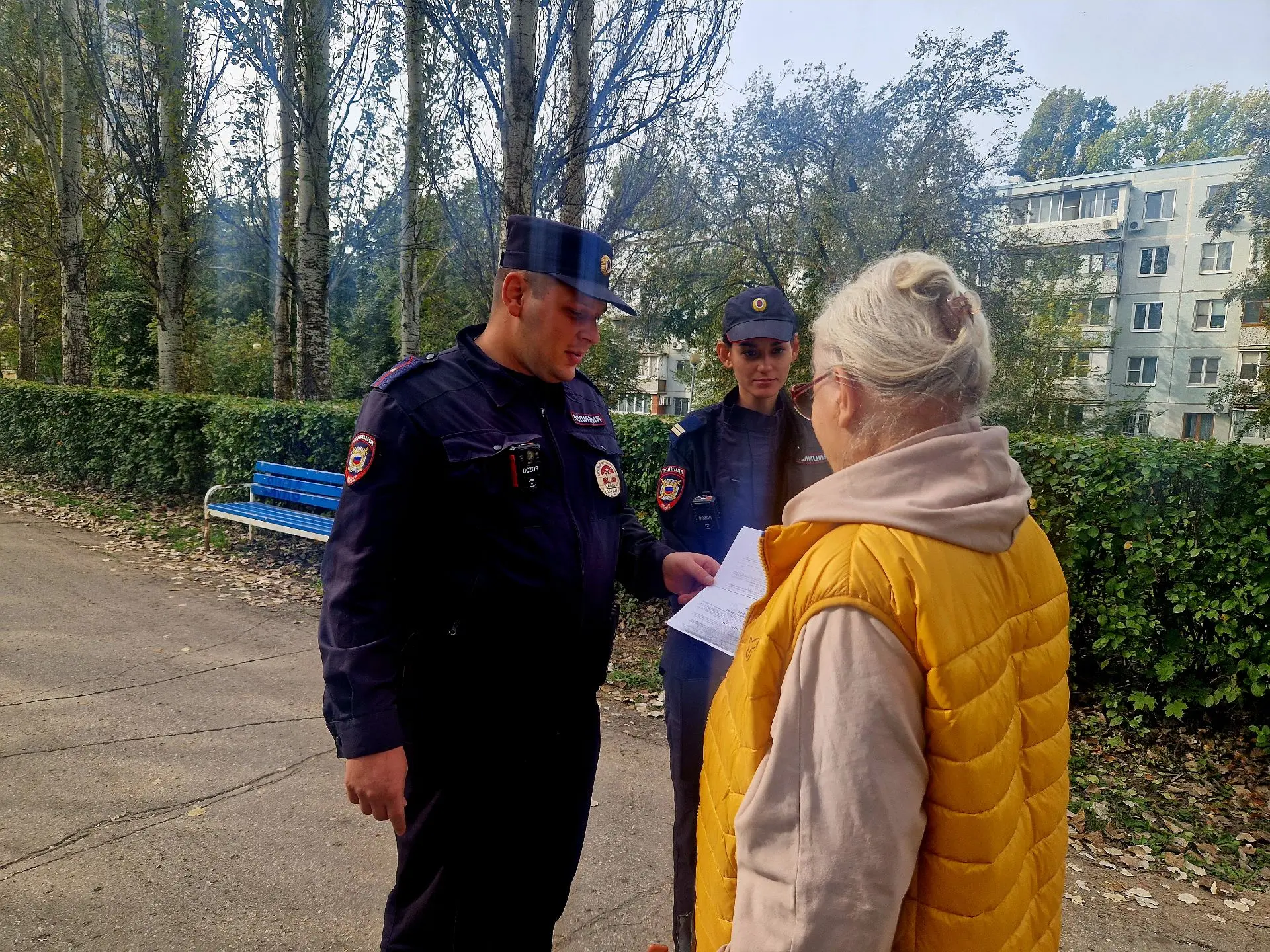 👮‍♂️ В Тольятти полицейские провели уличные беседы о мошенничестве.
