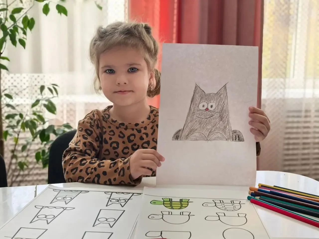 🎨 «Шаг за шагом к рисунку»: воспитанники реабилитационного центра осваивают искусство ...