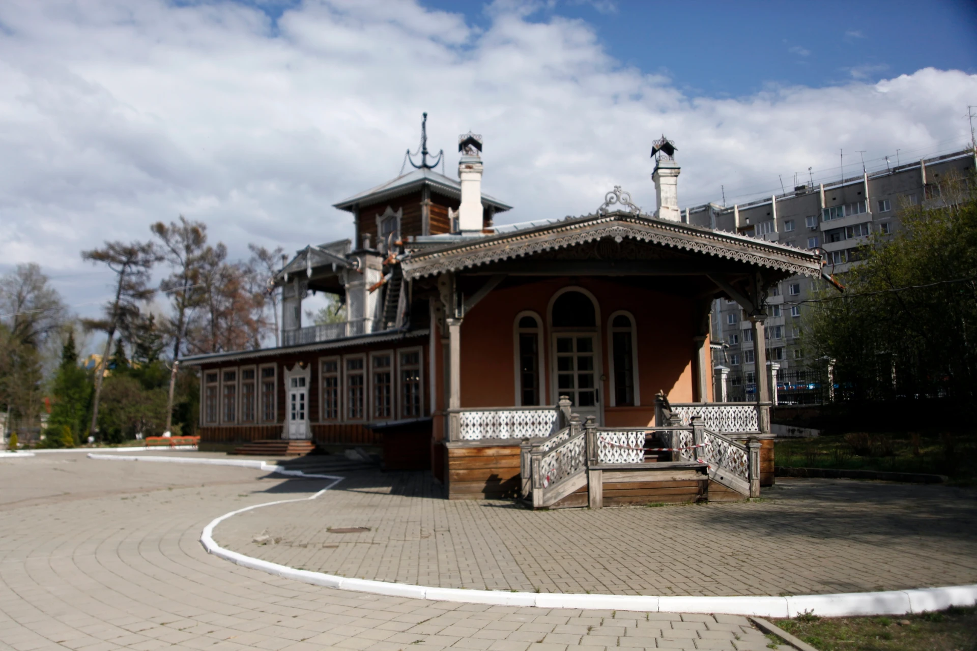 Ремонт стартовал в Усадьбе Сукачева в Иркутске