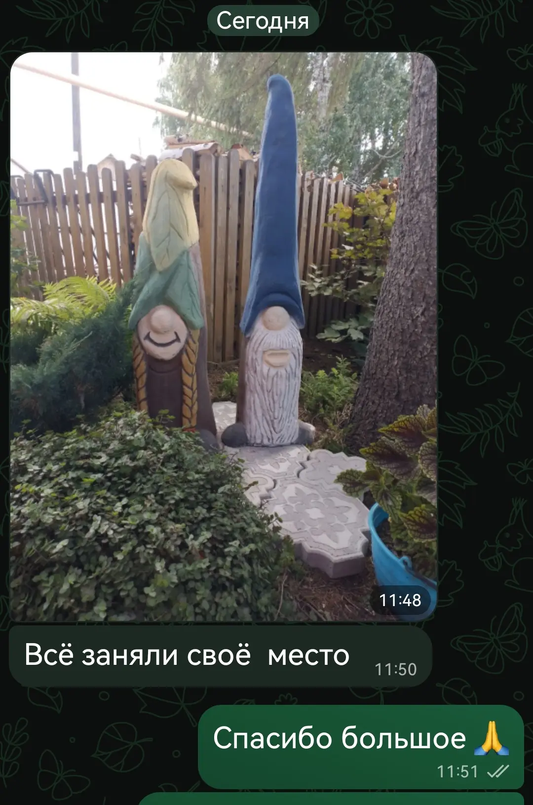 Гномики обрели свой дом в саду у Антонины 😊 , а назвали их Парамон и Парамониха.