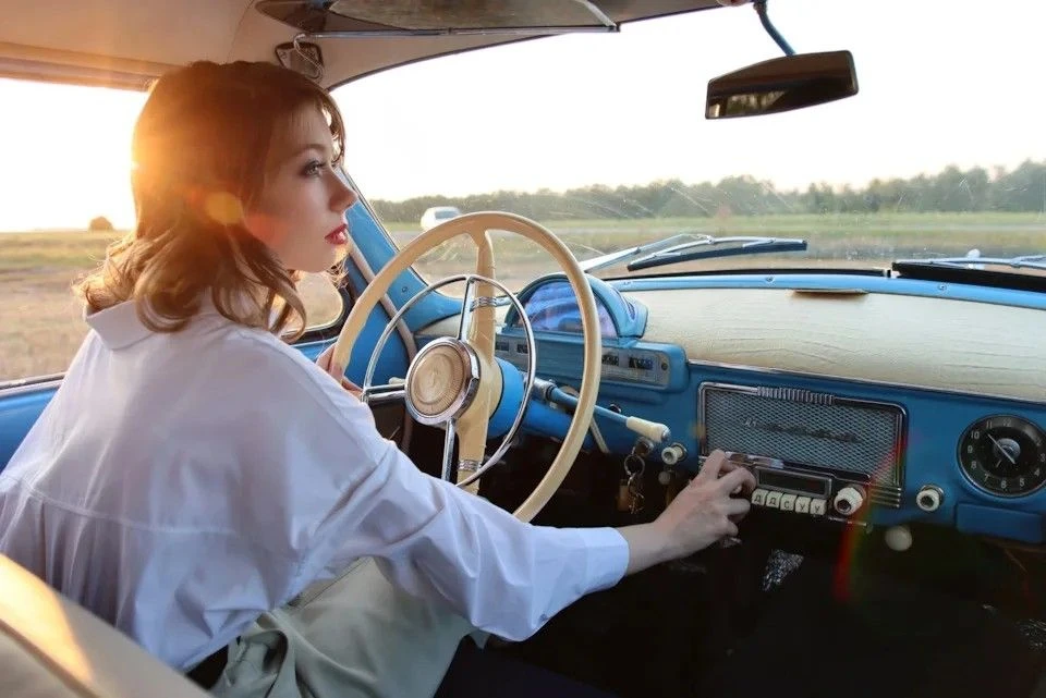 10 октября 1956 года с конвейера Горьковского автозавода сошла первая  «Волга» ГАЗ-21,