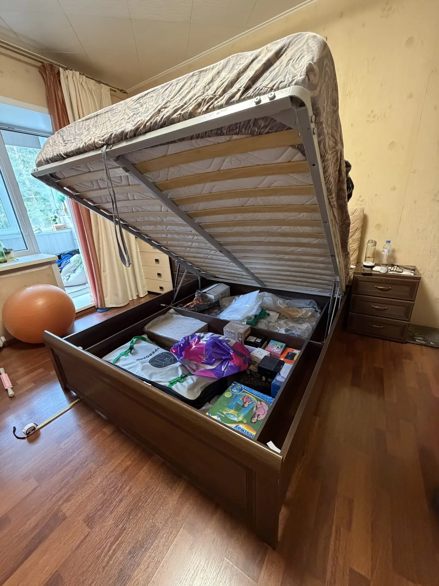 Продам кровать ! Размер 160*200 , без матраса