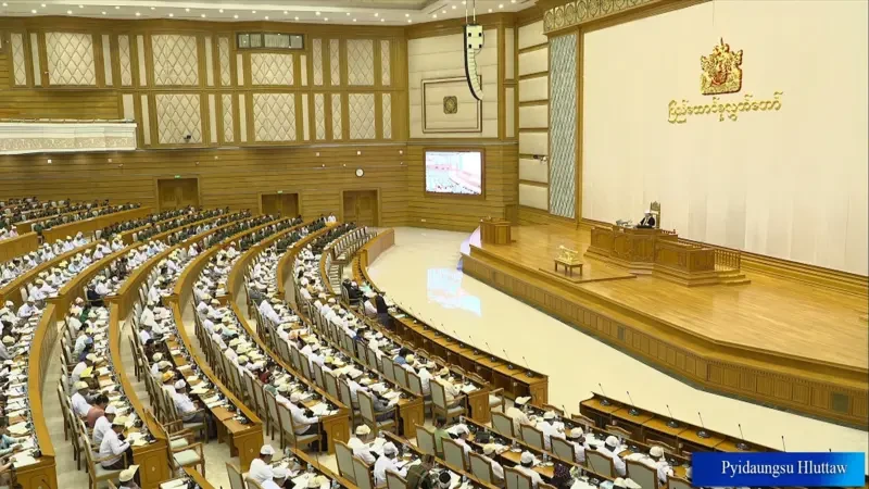 📝  Правительство Мьянмы запрашивает деньги у центробанка для покрытия расходов и ищет ...