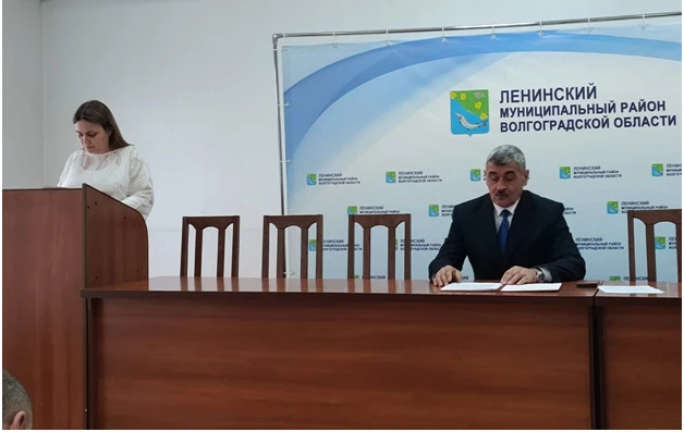 ДУМЫ НА МЕСТАХ