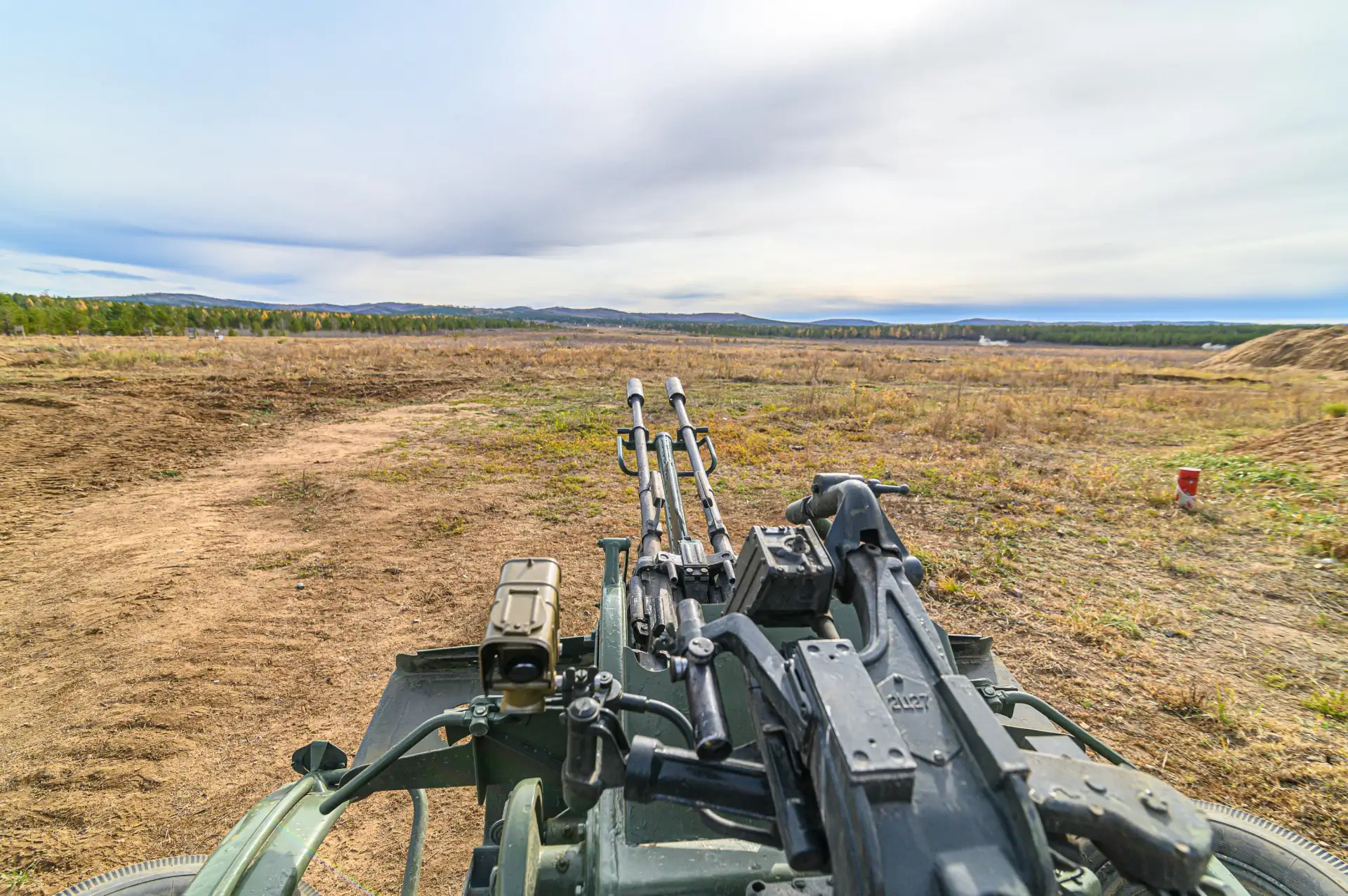 Не приближайтесь к окнам: опасность атаки украинских дронов объявили в Воронежской области