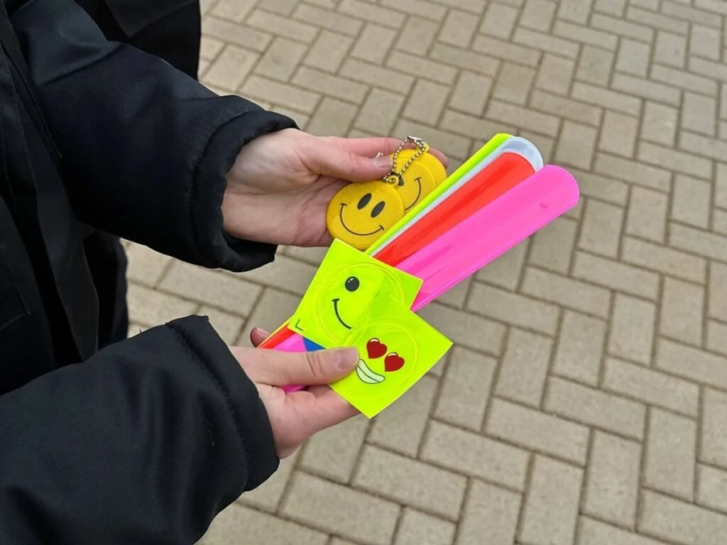 🚦👣 Госавтоинспекция просит смолян стать заметнее на дороге