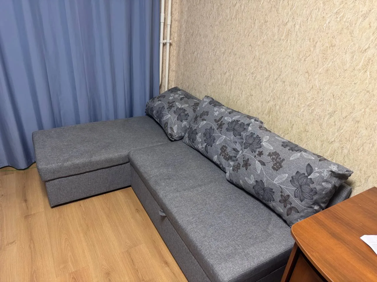 Продам диван угловой за 1000 руб