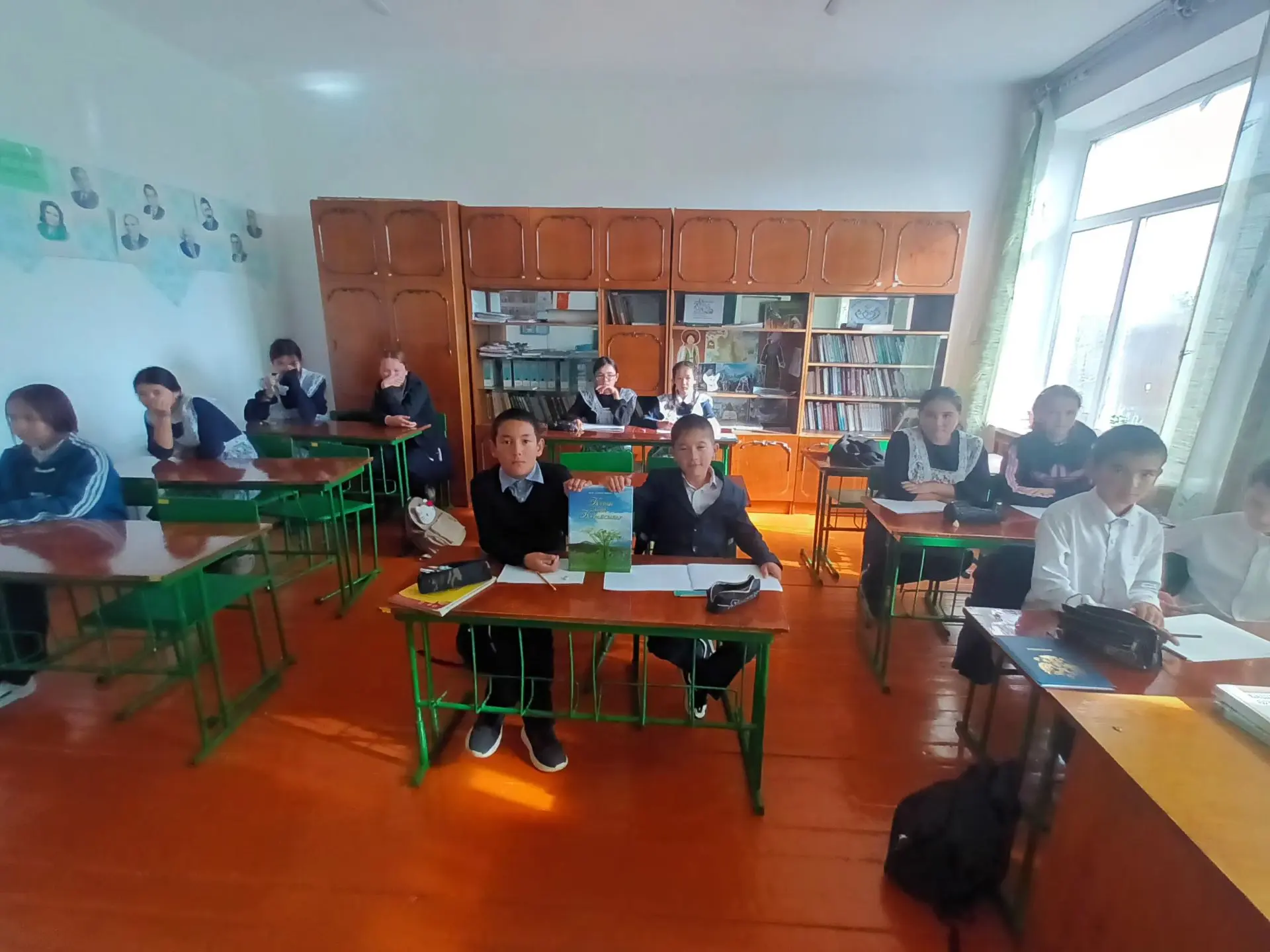 Бөгөн Башҡортостан Республикаһының тыуған көнө һәм Ҡурай көнө айҡанлы мәктәбебеҙҙә  төр...