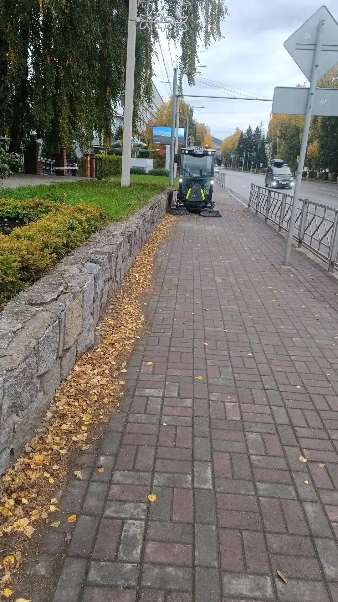 В Горно-Алтайске вышел на улицы новый пылесос