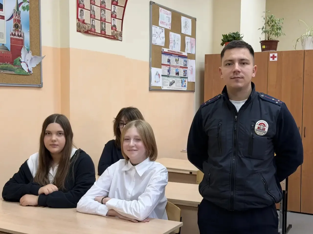 🛡️🌐 Интернет — пространство, где тоже важны правила! 💻🔒